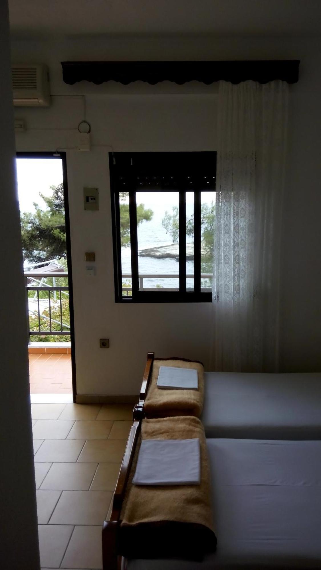 Gorgona Rooms Alikí Zewnętrze zdjęcie