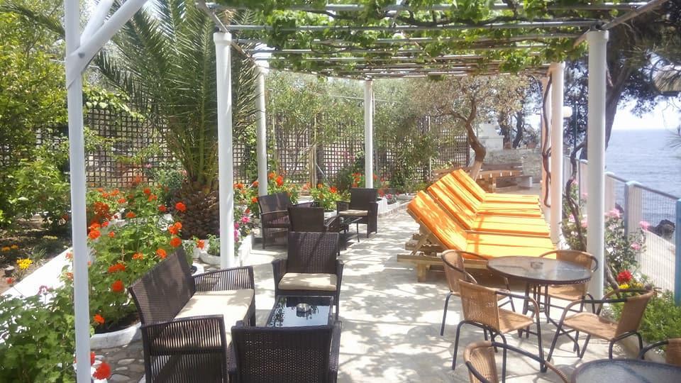 Gorgona Rooms Alikí Zewnętrze zdjęcie