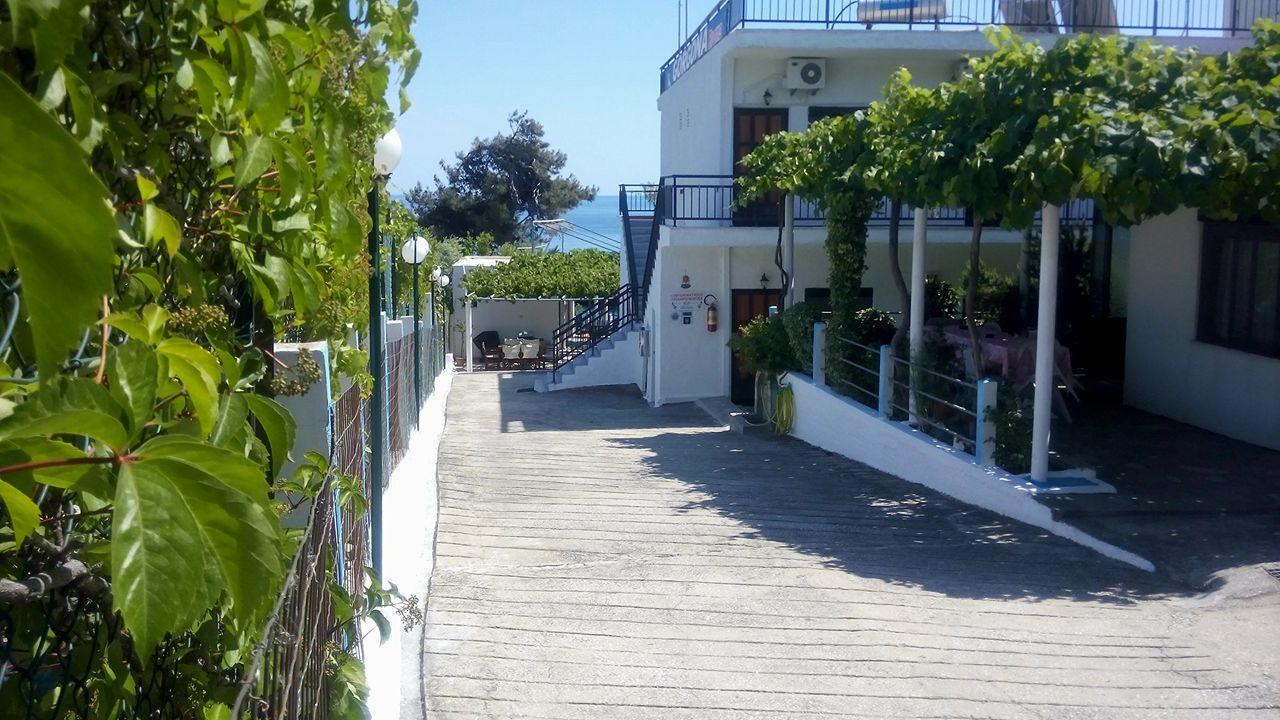Gorgona Rooms Alikí Zewnętrze zdjęcie